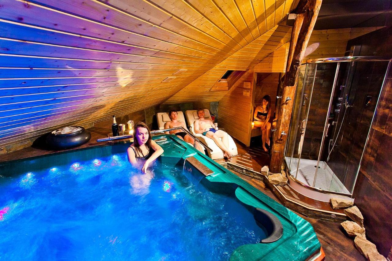 Apartament Pool Spa Z Jacuzzi Strzyżów Bagian luar foto