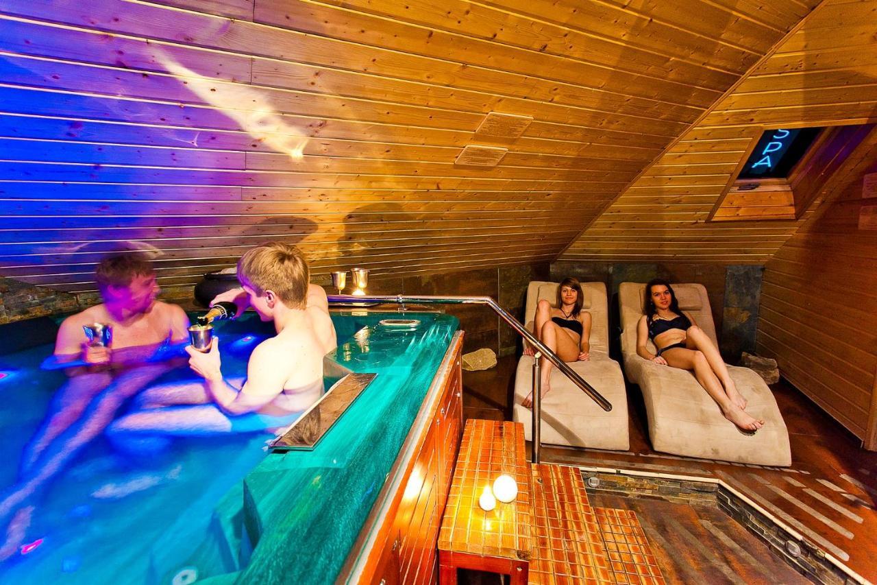 Apartament Pool Spa Z Jacuzzi Strzyżów Bagian luar foto